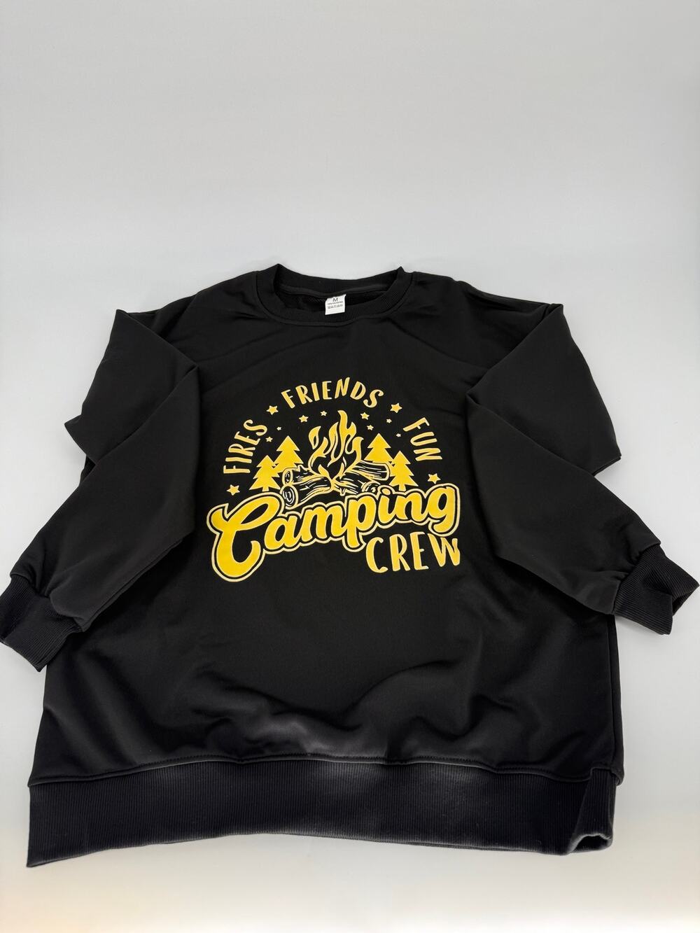 Camping Crew Sweatshirt Mens M Black Fires Friends Fun Campfire Graphic